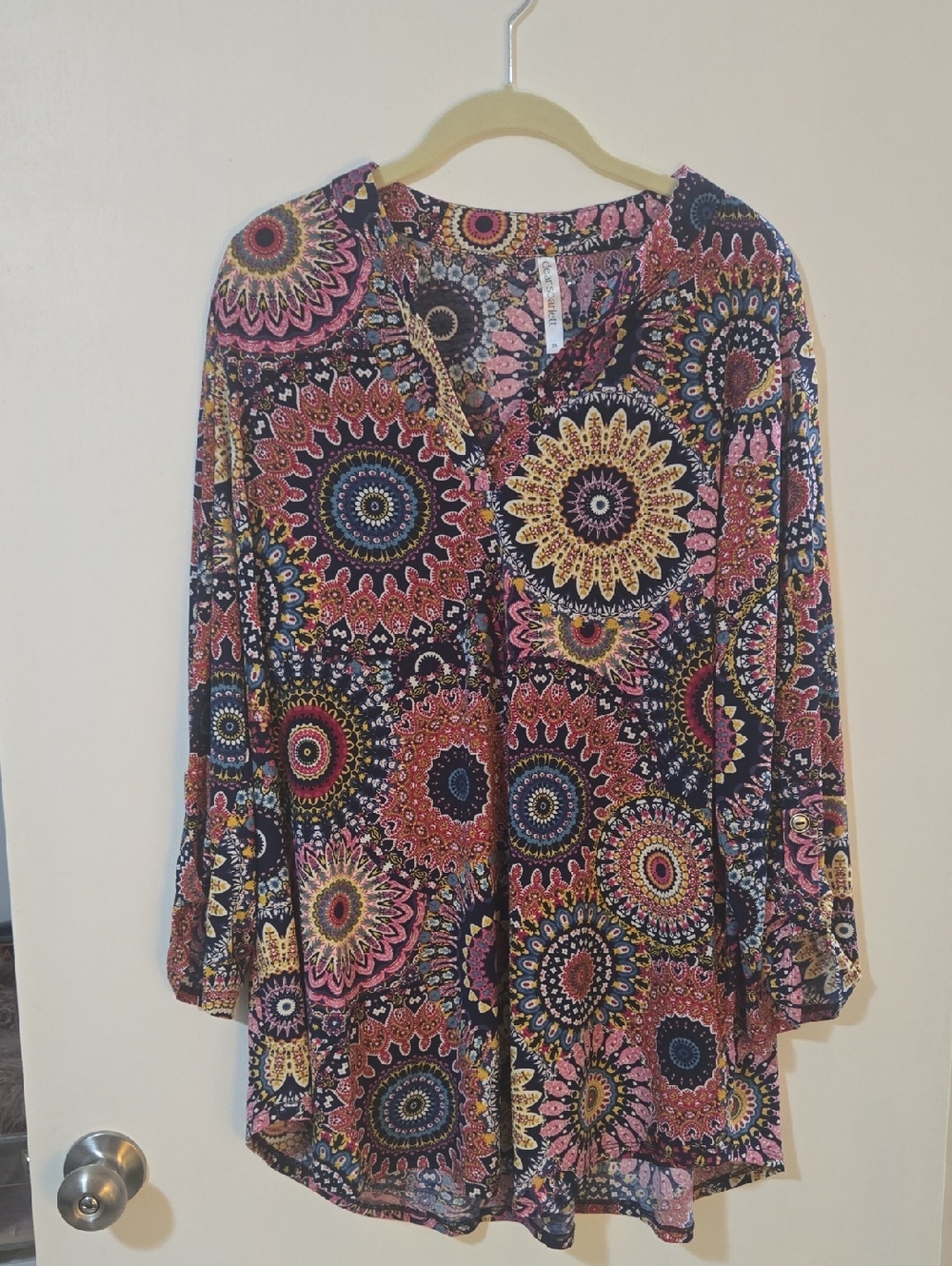Scarlett Multicolor Medallion V-Neck Tunic — Pink Navy Yellow Cream